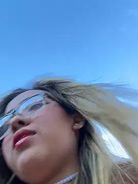 Snapshot of AryMoonxxx chatting on February 18, 10:28 pm AryMoonxxx online show from February 18, 10:28 pm