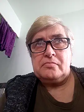 Snapshot of SusanStar874 chatting on February 3, 12:21 pm SusanStar874 online show from February 3, 12:21 pm