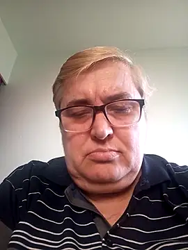 Snapshot of SusanStar874 chatting on April 25, 2:47 pm SusanStar874 online show from April 25, 2:47 pm