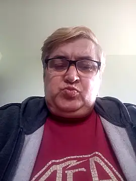 Snapshot of SusanStar874 chatting on April 29, 12:09 pm SusanStar874 online show from April 29, 12:09 pm