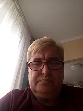 Snapshot of SusanStar874 chatting on May 27, 4:15 pm SusanStar874 online show from May 27, 4:15 pm