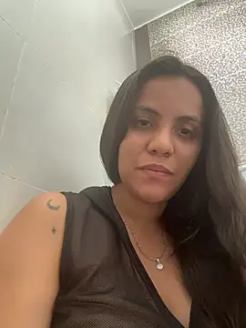 Snapshot of paulina_ponce chatting on February 24, 9:35 pm paulina ponce online show from February 24, 9:35 pm