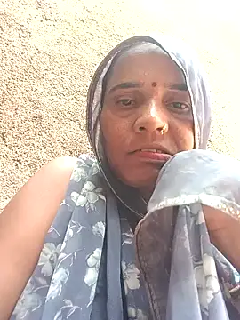 Snapshot of Muskan44s chatting on July 5, 4:19 am Muskan44s online show from July 5, 4:19 am
