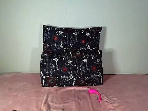 Snapshot of Riaanxxx chatting on February 9, 12:58 am Riaanxxx online show from February 9, 12:58 am