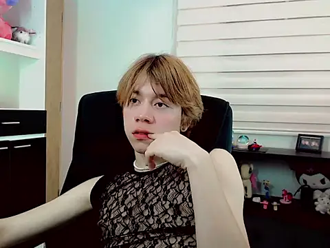 duvisex19 online show from March 31, 4:35 am