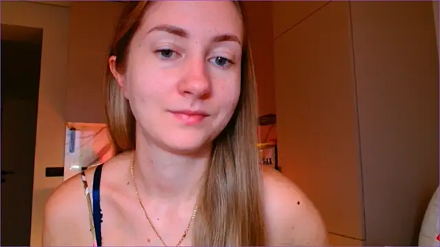 BluueSilk online show from December 4, 6:55 am