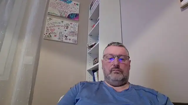 doudou310 online show from March 5, 5:14 am