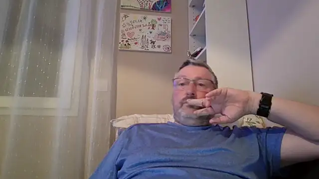 doudou310 online show from March 23, 4:27 am