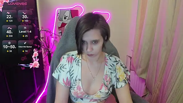 Snapshot of Scarlet_Sirenn chatting on February 21, 1:06 am Scarlet Sirenn online show from February 21, 1:06 am