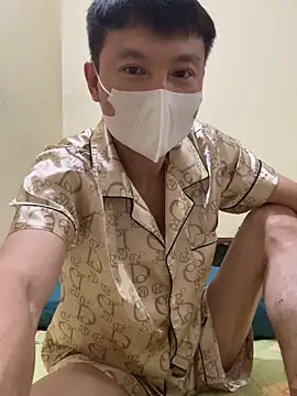 holl110 online show from March 1, 12:51 pm