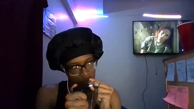 Snapshot of vexahleah chatting on May 6, 3:06 pm vexahleah online show from May 6, 3:06 pm