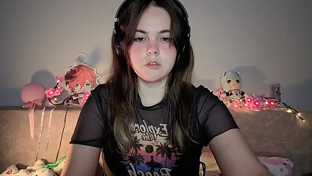 Snapshot of _momomochi_ chatting on February 27, 11:21 am momomochi online show from February 27, 11:21 am