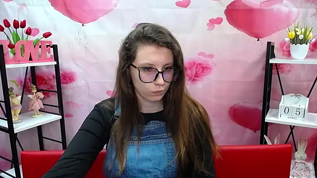 LilianaShine online show from April 5, 5:15 am