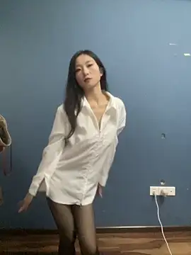 XiaoGui10 online show from May 16, 2:49 pm