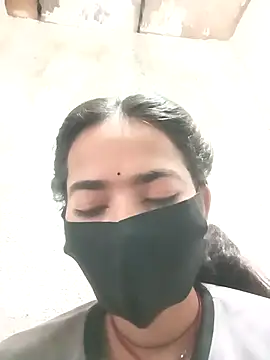 Sunali Bendre online show from February 20, 3:03 am