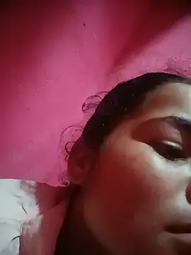 Snapshot of Sunali_Bendre chatting on July 19, 4:33 pm Sunali Bendre online show from July 19, 4:33 pm