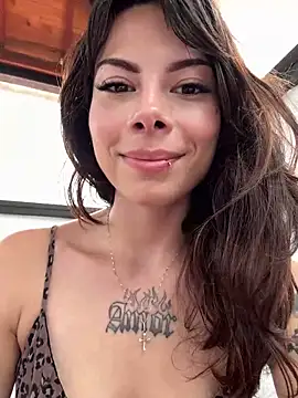 Isalove99 online show from April 6, 4:08 pm