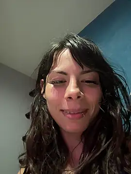 Snapshot of Isalove99 chatting on May 2, 2:49 am Isalove99 online show from May 2, 2:49 am