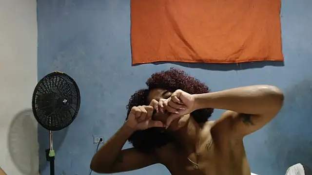 Snapshot of mamacitasxxx chatting on February 13, 7:54 pm mamacitasxxx online show from February 13, 7:54 pm