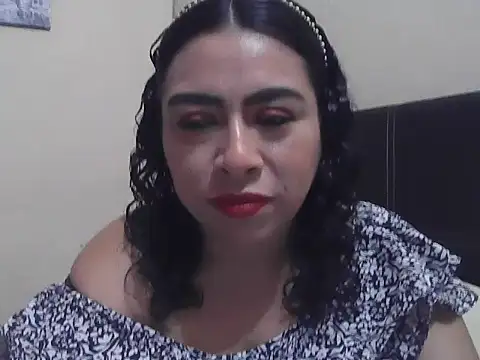 Snapshot of DalilahMx chatting on July 9, 6:23 pm DalilahMx online show from July 9, 6:23 pm