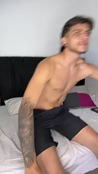 NoahMeganX online show from April 9, 6:19 am