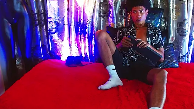 Walkers05 online show from April 5, 4:37 pm