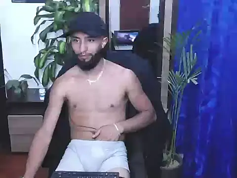 Snapshot of _noahdiaz chatting on February 15, 7:51 am noahdiaz online show from February 15, 7:51 am