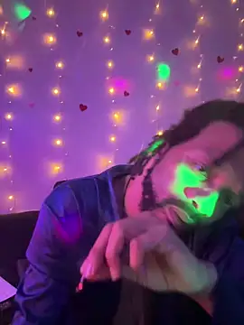 magic man1085 online show from April 8, 12:10 am