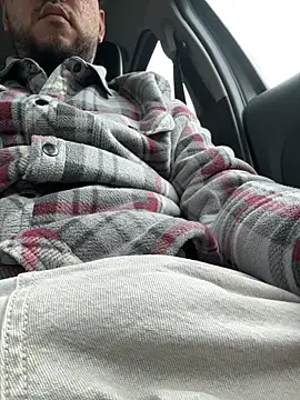 latinocalientehot online show from April 13, 11:27 am