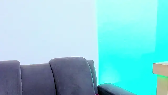 Snapshot of Emely_pregnantt chatting on February 24, 11:25 pm Emely pregnantt online show from February 24, 11:25 pm