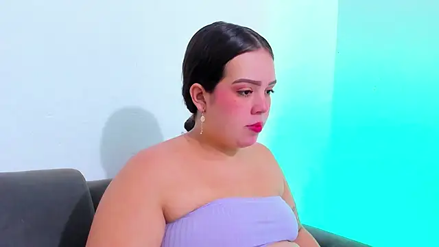 Snapshot of Emely_pregnantt chatting on March 11, 8:09 am Emely pregnantt online show from March 11, 8:09 am
