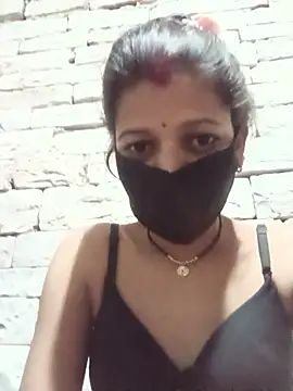 Snapshot of Divya-11431 chatting on June 17, 8:54 pm Divya-11431 online show from June 17, 8:54 pm