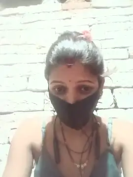 Snapshot of Divya-11431 chatting on July 2, 8:59 pm Divya-11431 online show from July 2, 8:59 pm