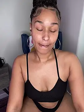 Snapshot of Jamalyce chatting on March 23, 4:55 pm Jamalyce online show from March 23, 4:55 pm