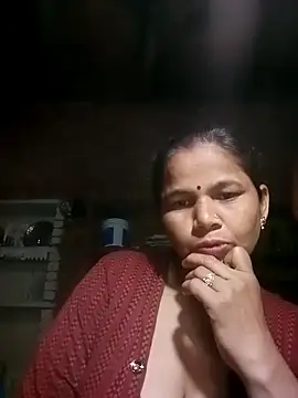 Snapshot of Pooja_sahu chatting on February 18, 7:32 pm Pooja sahu online show from February 18, 7:32 pm