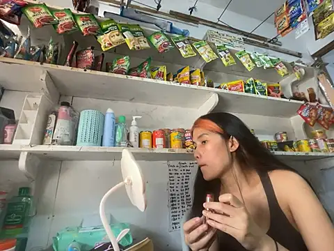 Snapshot of Sweetiebabe25 chatting on February 19, 4:19 am Sweetiebabe25 online show from February 19, 4:19 am