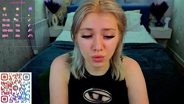 Snapshot of Kate_Krose chatting on April 28, 8:19 am Kate Krose online show from April 28, 8:19 am