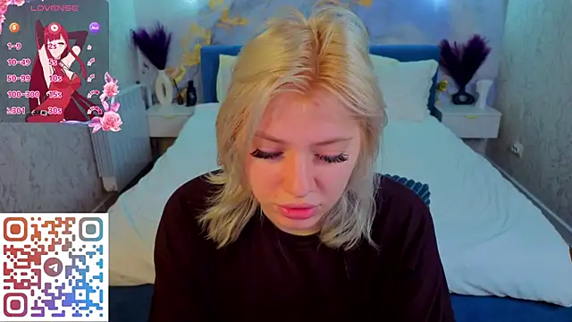 Snapshot of Kate_Krose chatting on May 15, 1:12 am Kate Krose online show from May 15, 1:12 am