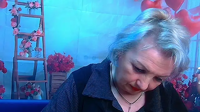 RenataDaster online show from April 8, 5:18 am