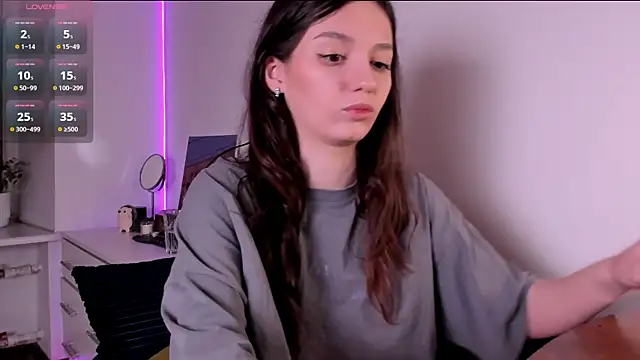 miabellee  online show from March 27, 11:59 pm