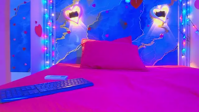 Snapshot of Eleanor_rigby5 chatting on February 13, 3:02 am Eleanor rigby5 online show from February 13, 3:02 am