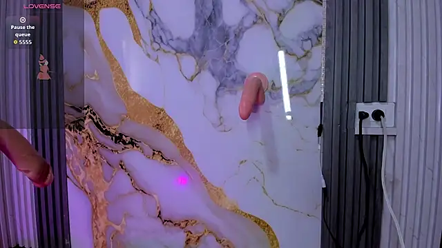 mlucreciasucker303av online show from March 17, 7:39 pm