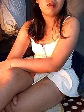 Slutty 18 online show from March 10, 4:50 am