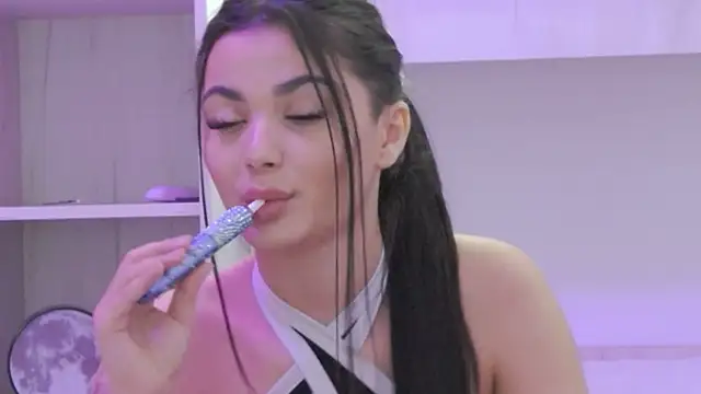 MayaMadison online show from February 10, 9:41 pm