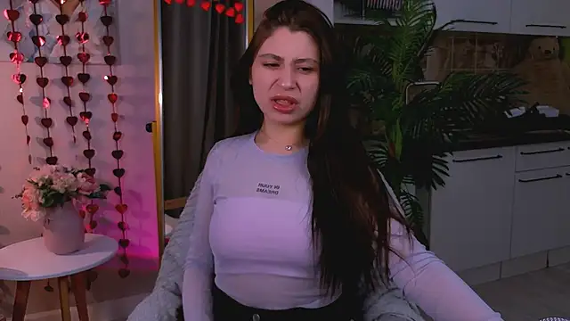 ValeryOhara  online show from February 19, 9:00 pm