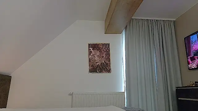 Snapshot of BerryeBoo chatting on February 7, 11:03 am BerryeBoo online show from February 7, 11:03 am