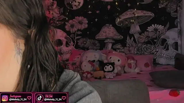 Snapshot of Tamara_uwu chatting on July 23, 10:19 pm Tamara uwu online show from July 23, 10:19 pm