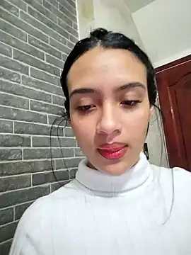 Snapshot of cynliu chatting on February 13, 1:23 am cynliu online show from February 13, 1:23 am