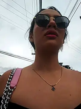 Snapshot of cynliu chatting on May 7, 10:26 pm cynliu online show from May 7, 10:26 pm