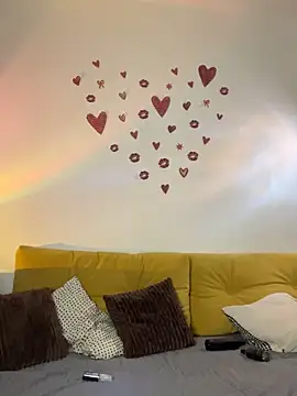 Snapshot of ireneraii chatting on February 13, 10:44 am ireneraii online show from February 13, 10:44 am